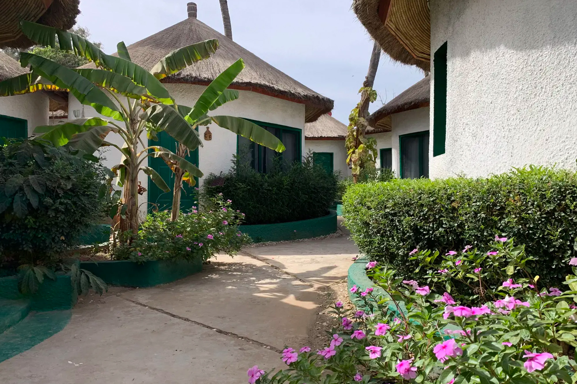 Accommodaties van het African Village resort in Cape Point, Gambia