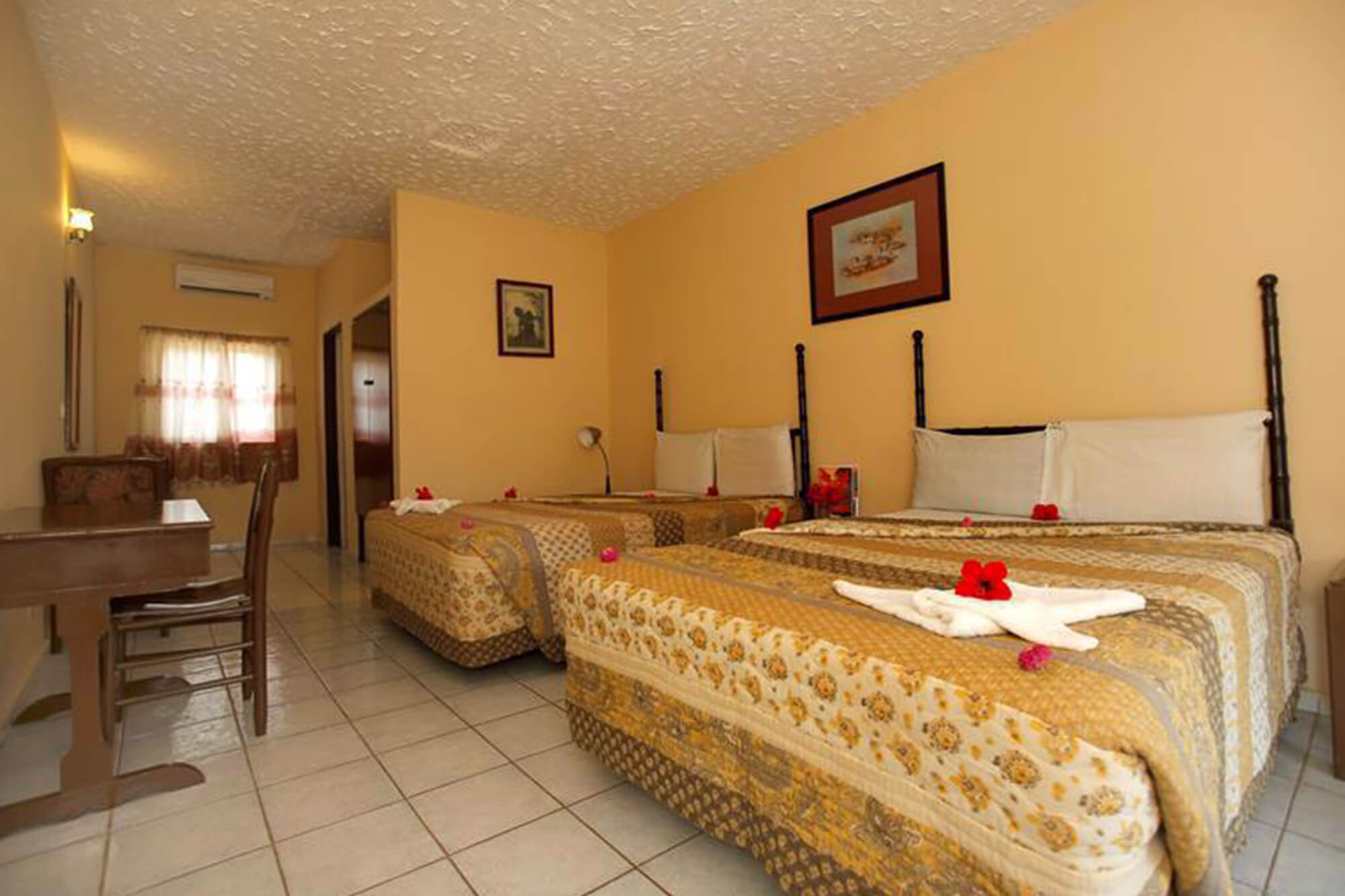 Hotelkamer van het Holiday Beach Club hotel, Kololi, Gambia