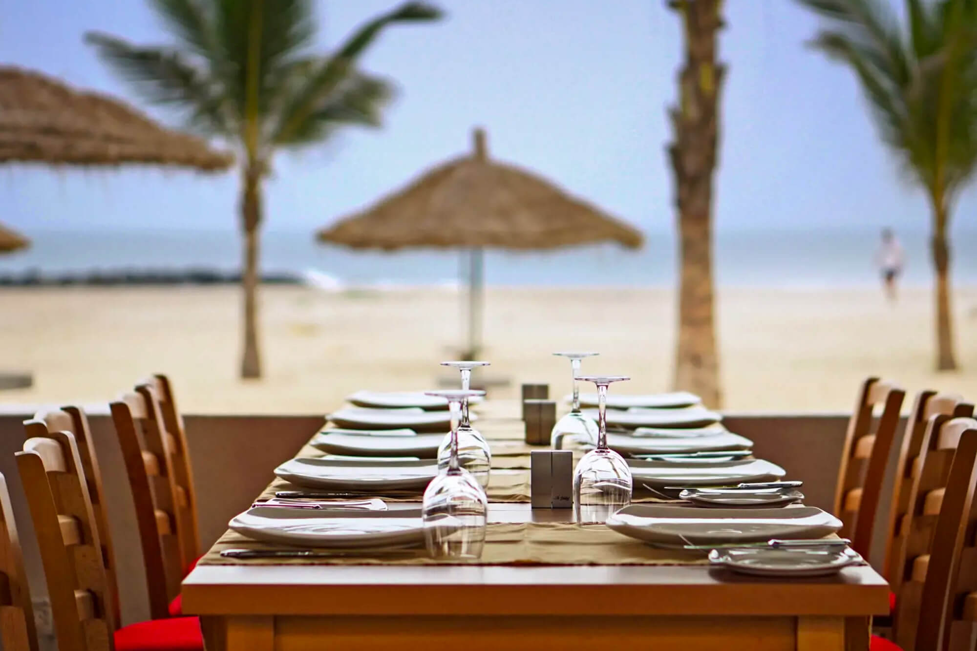 Restaurant en terras aan het strand van het sun beach hotel en resort in Gambia